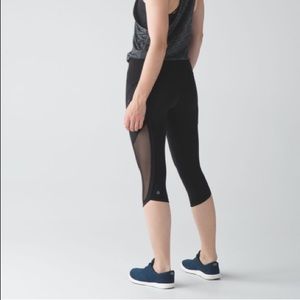 Lululemon Sun Runner Crop Black Size 4